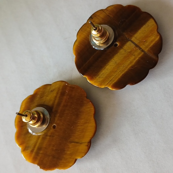 Earrings...Vintage Carved Brown Button Earrings - Picture 3 of 5